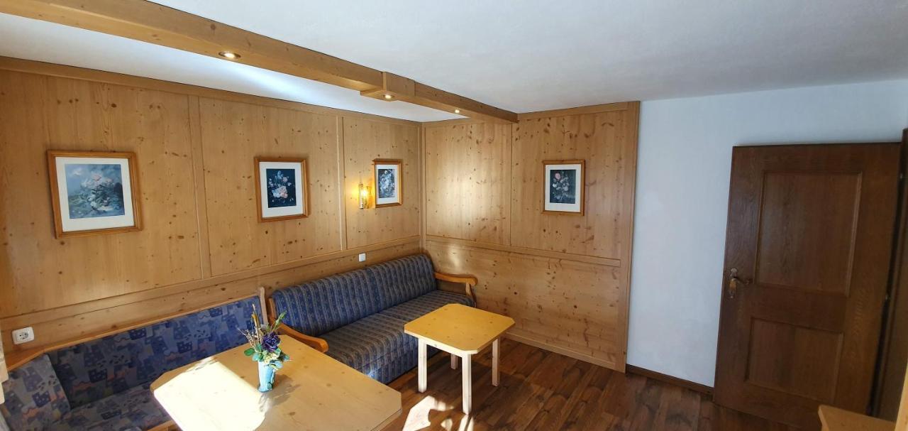Pension Appartements Via Claudia แลร์มอส ภายนอก รูปภาพ